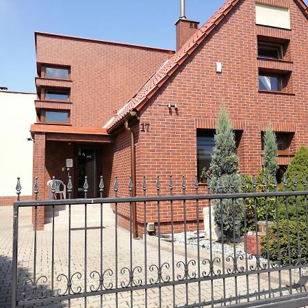Pokoje Goscinne Z Prywatna Lazienka Dla Firm Gliwice Exterior foto