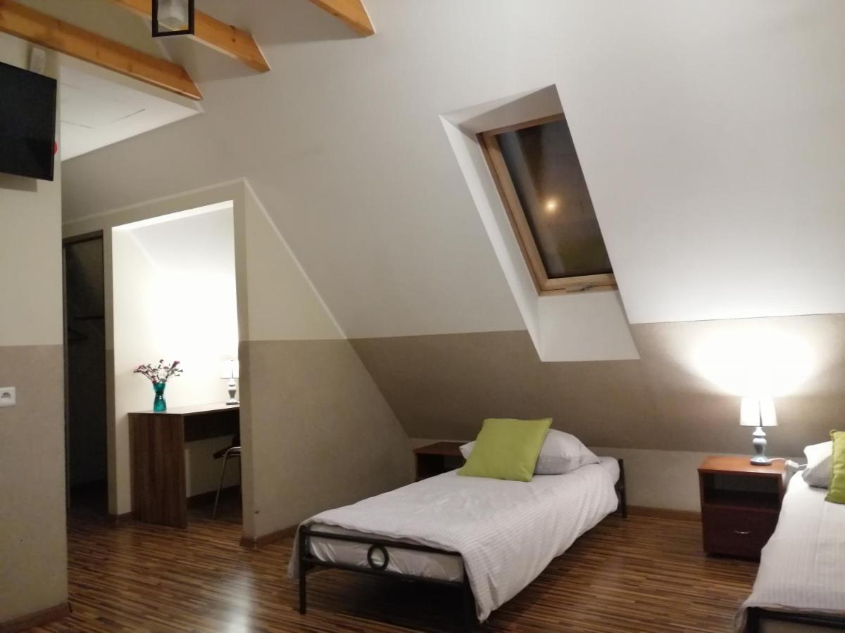Pokoje Goscinne Z Prywatna Lazienka Dla Firm Gliwice Exterior foto